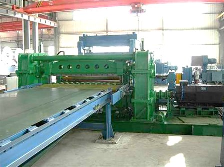 The actual flying shear cutting system
