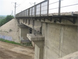 Bridge-subgrade transition zone in Shuohuang heavy haul railway