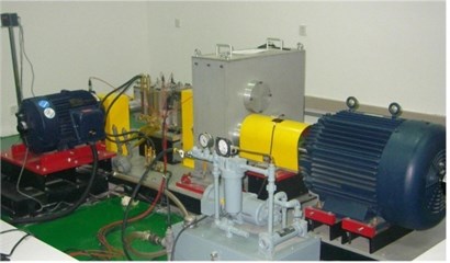 Configuration of the test rig and the sun-gear with tooth root crack