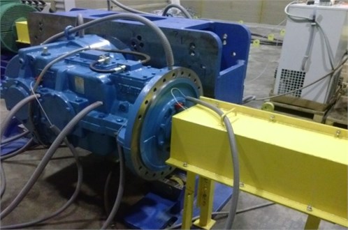 View of the test gearbox during the tests