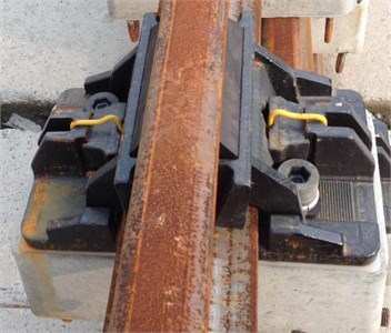The detail structural components of rail suspension fastener