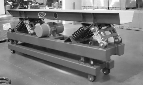 Vibratory conveyor with two masses [3]