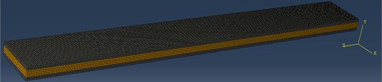 Model of the sandwich beam in Abaqus, without mesh and with mesh