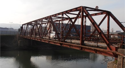 The single span truss bridge (Bridge No. 1)