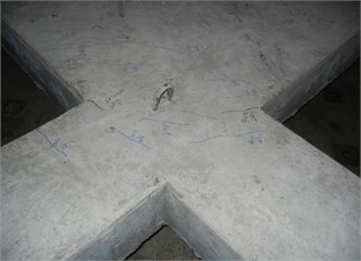 Cracks generated by cyclic loading (bird view)