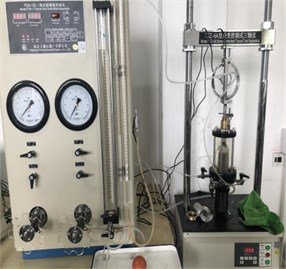 Indoor triaxial test and PFC numerical triaxial test of silty clay