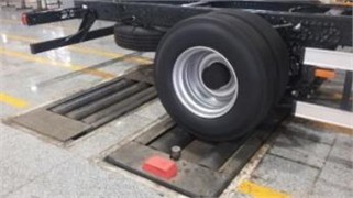 Real model of the BD: a) brake test, b) assembled brake