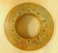 BD’s structure: a) disc area, 1-Hub, Forward, Backward, b) damaged backward disc, c) worked BD