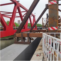 Connecting the tie beam to the cantilevered deck support