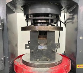 Splitting strength test (Hanghang Wang took the photo, Chang’an University, and 2025.06.03)