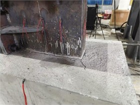 Comparison of failure modes between the simulated and experimental specimens.  Team member Wang Yiping took this photo on April 7, 2025 in Sichuan Architecture  Vocational College, Deyang City, Sichuan Province, China