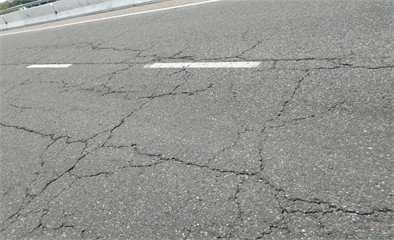 Y and X-shaped cracks. Photo was taken by Mamatkulov Muzaffar in October 2023, in highway D021