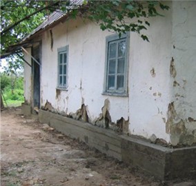 Technical measures used to reduce soil salinization in the building area at the “Bog’don dalalari” farm, Pakhtakor district, Jizzakh region, Uzbekistan. Photos by the authors, 2024