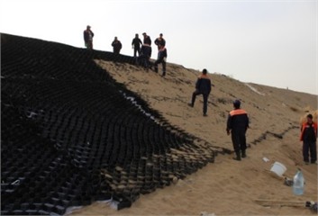 Installation of geosynthetic materials on the slopes of the railway subgrade at the selected site
