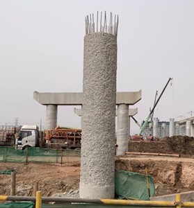Treatment of new-to-old concrete interface (Construction site at Changchun, Jilin, China, 2023.4.10)
