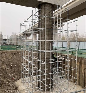Treatment of new-to-old concrete interface (Construction site at Changchun, Jilin, China, 2023.4.10)