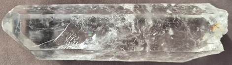 Rock crystal used in the study. Dimensions: 150×40 mm; weight: 323 g